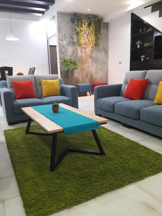 Jb Homestay Bukit Indah Wifi Ciq Mall Legoland Free Parking Джохор-Бару Экстерьер фото